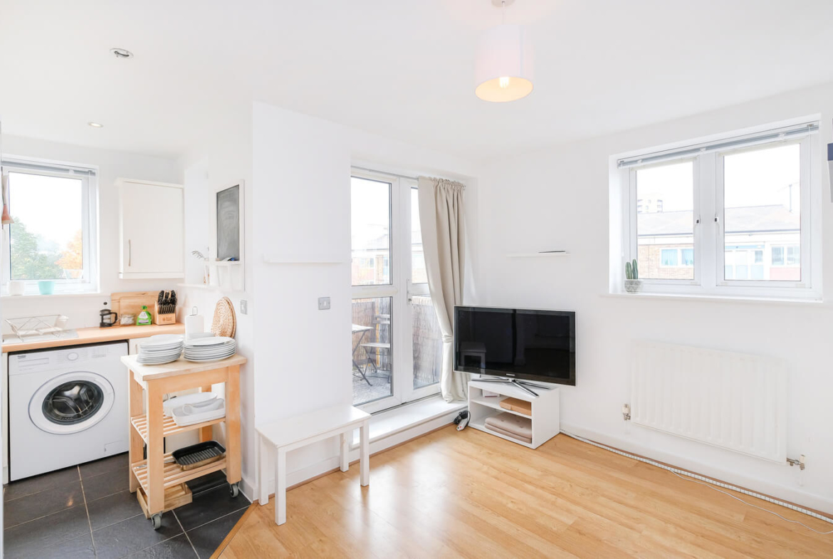 1 Bedroom Flat For Rent