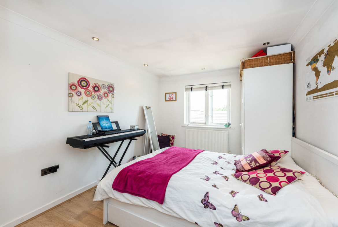 2 Bedroom Flat For Rent