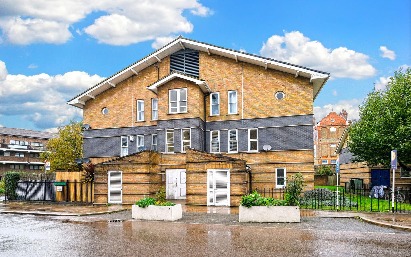 2 Bedroom Flat For Rent