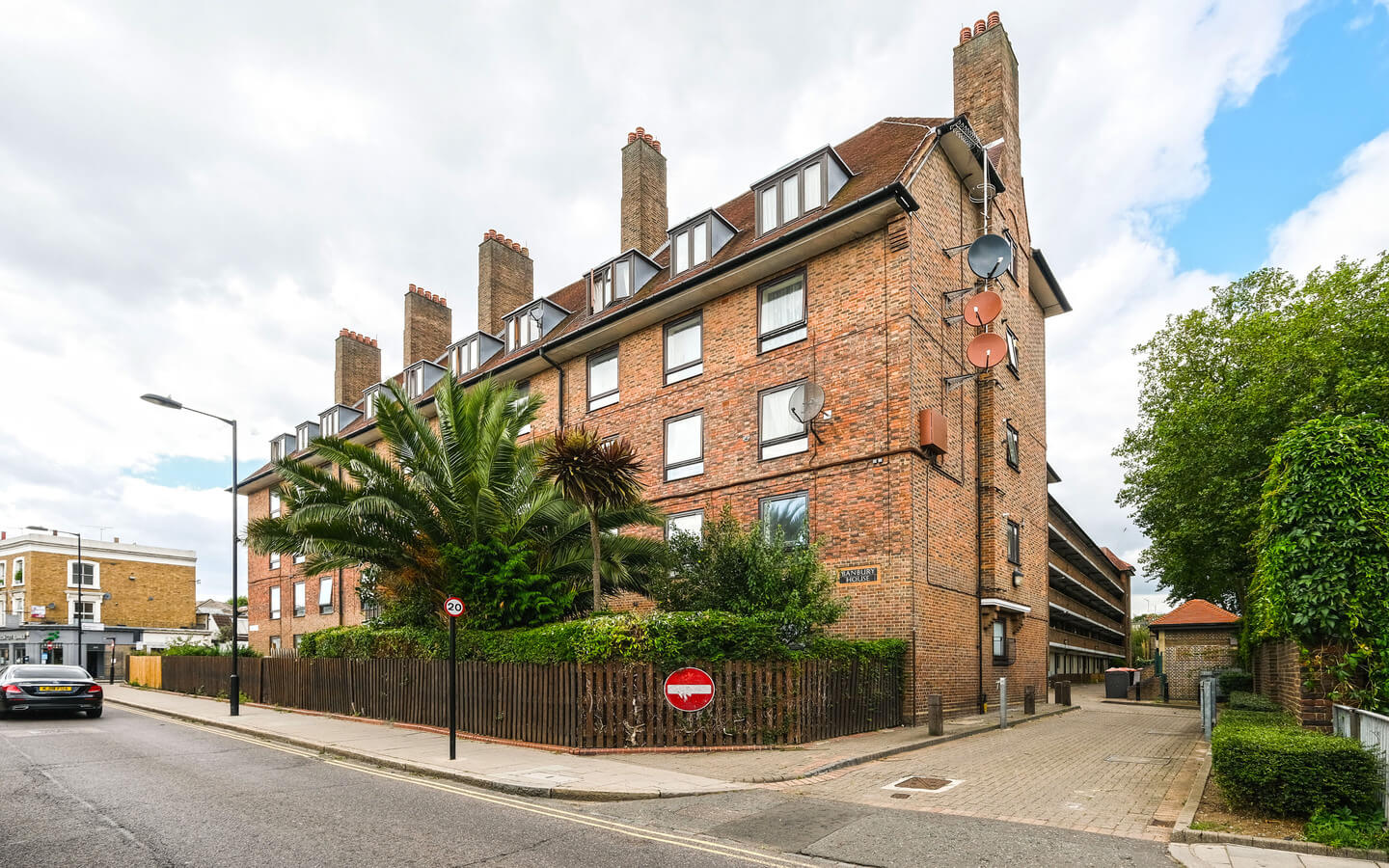 2 Bedroom Flat For Rent