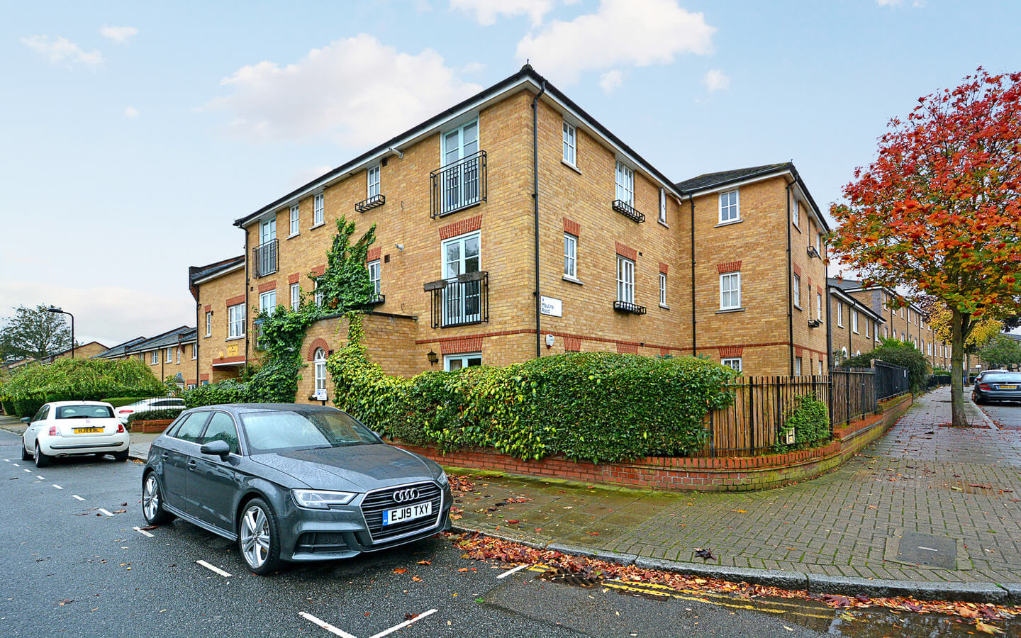 2 Bedroom Flat For Sale 2 Bedroom Flat For Sale