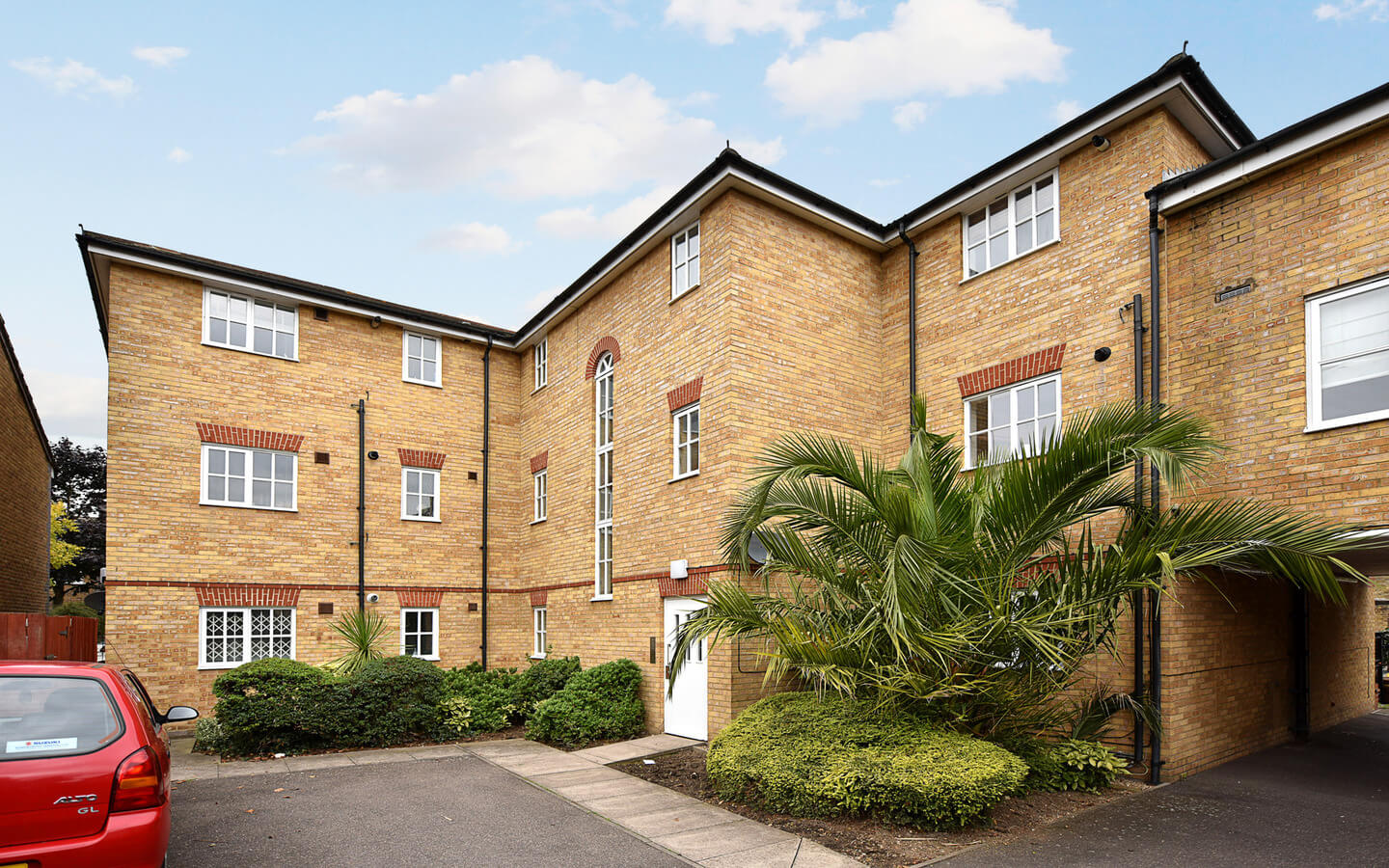 2 Bedroom Flat For Sale 2 Bedroom Flat For Sale