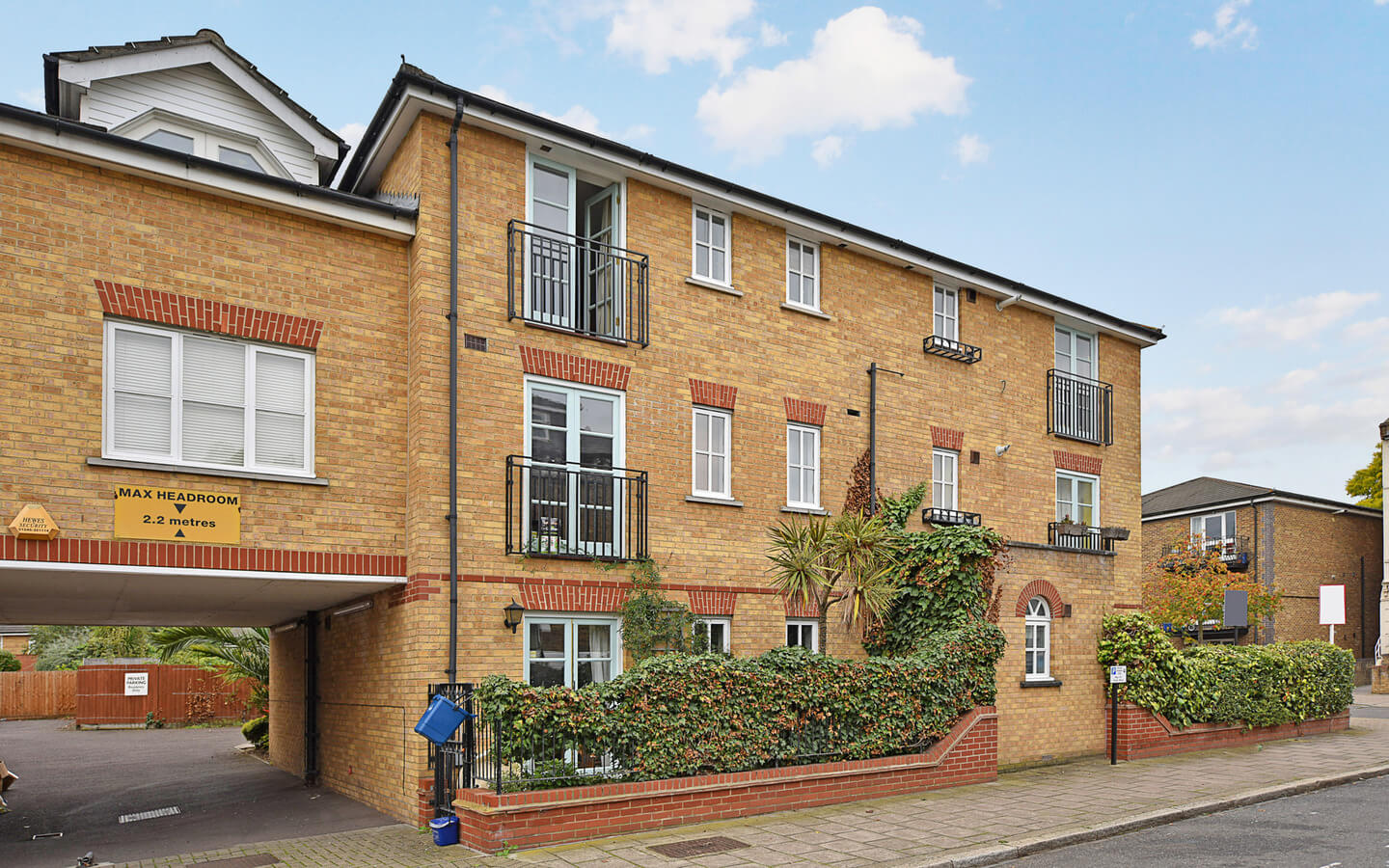 2 Bedroom Flat For Sale 2 Bedroom Flat For Sale