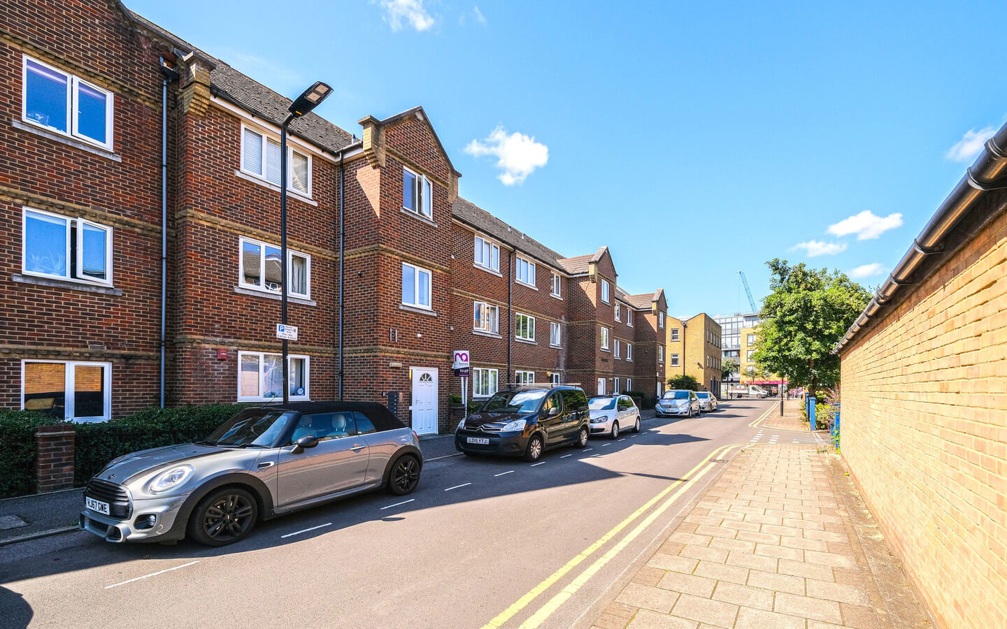 2 Bedroom Flat For Rent