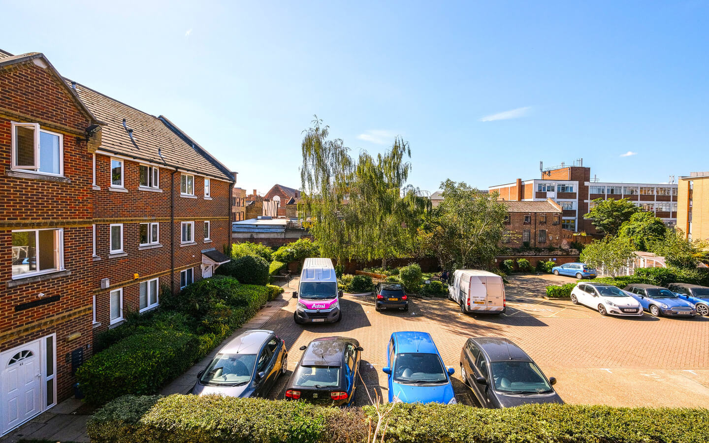 2 Bedroom Flat For Rent