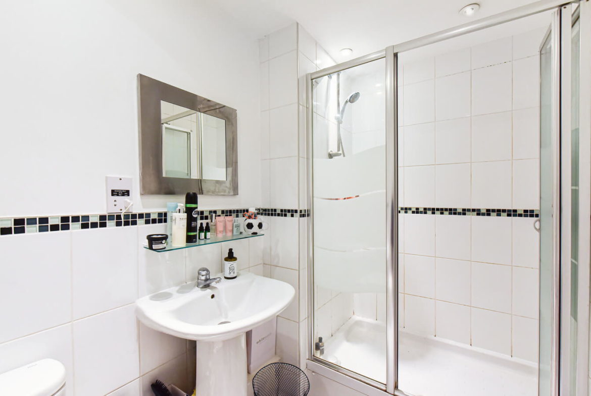 2 Bedroom Flat For Sale