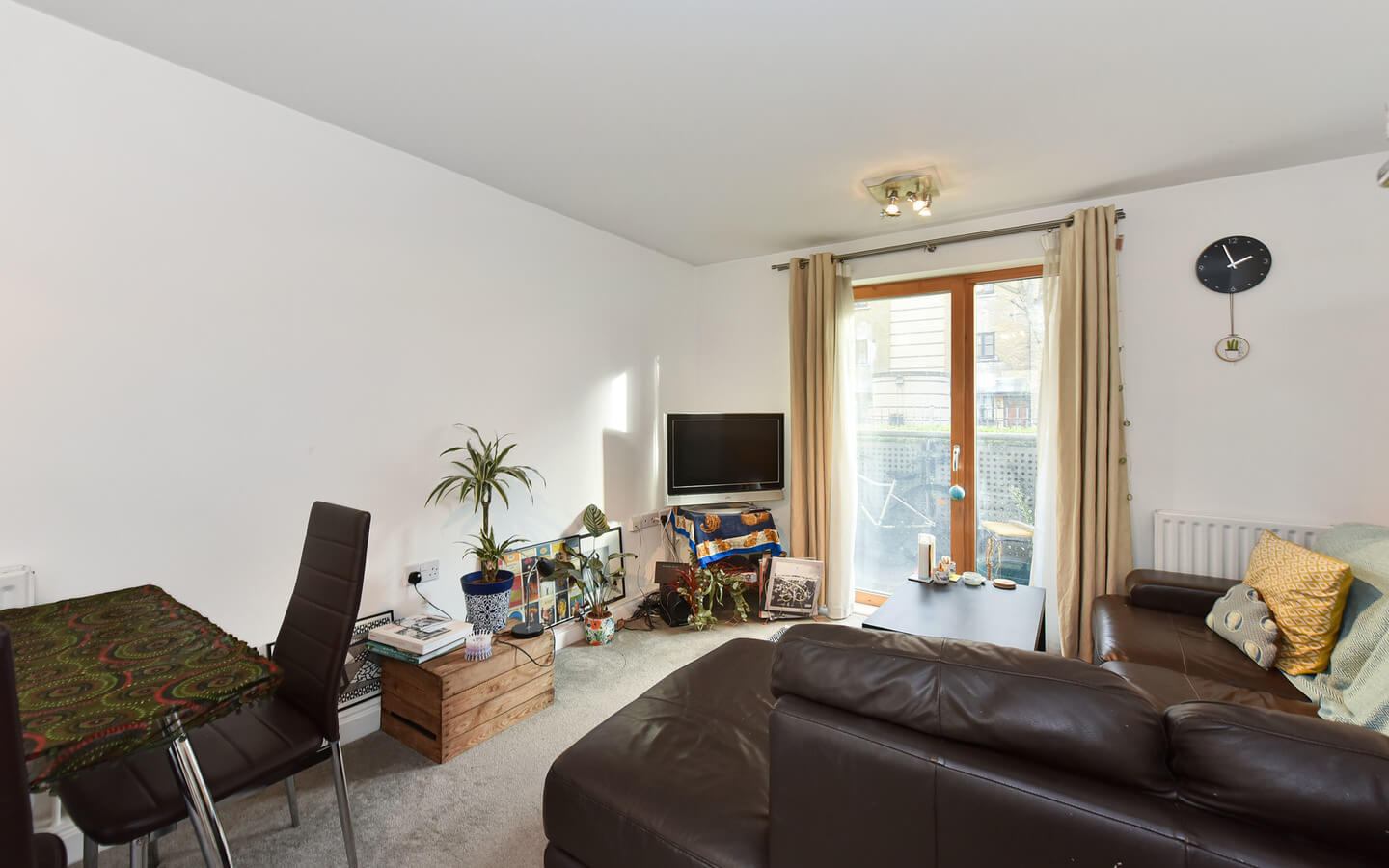 2 Bedroom Flat For Sale