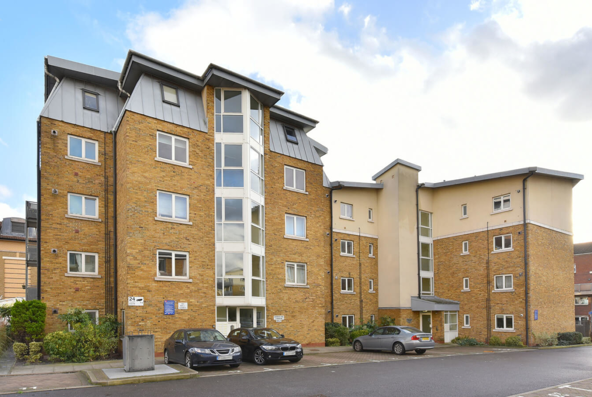 2 Bedroom Flat For Sale