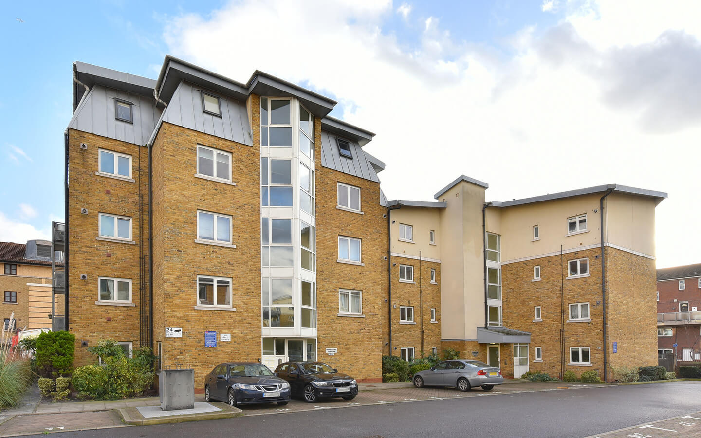 2 Bedroom Flat For Sale