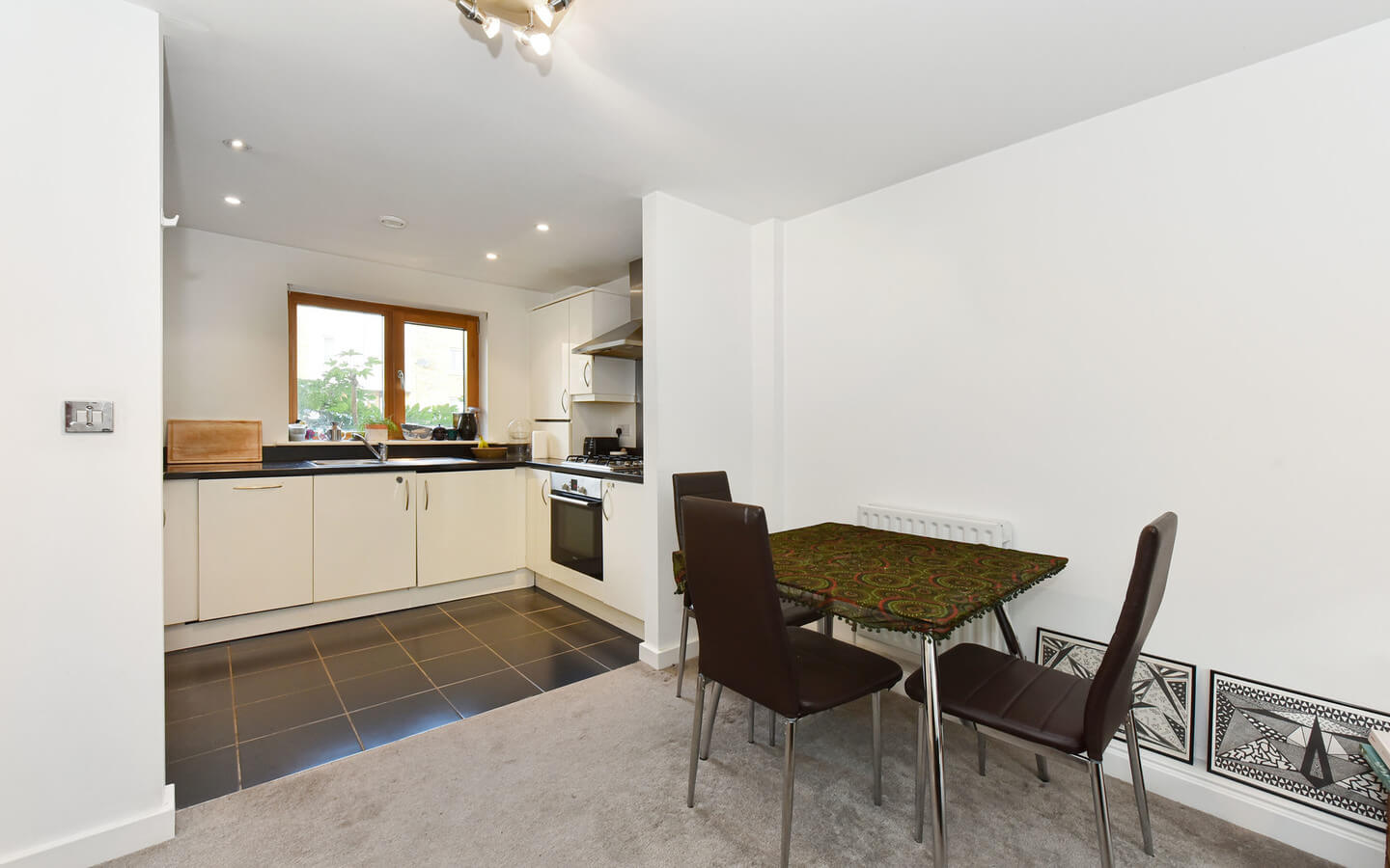 2 Bedroom Flat For Sale