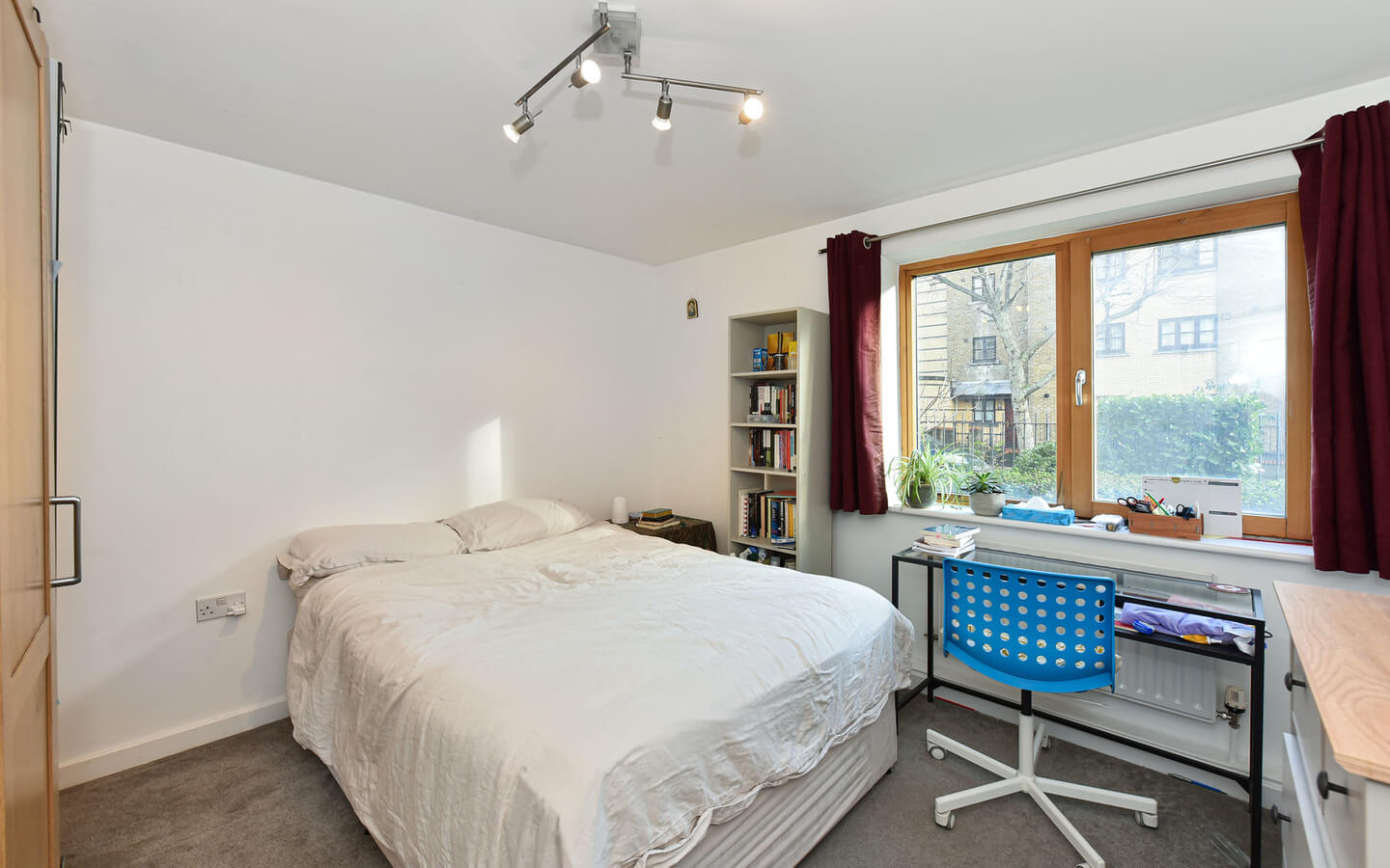 2 Bedroom Flat For Sale