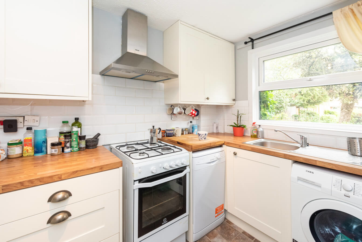 2 bedroom house for rent