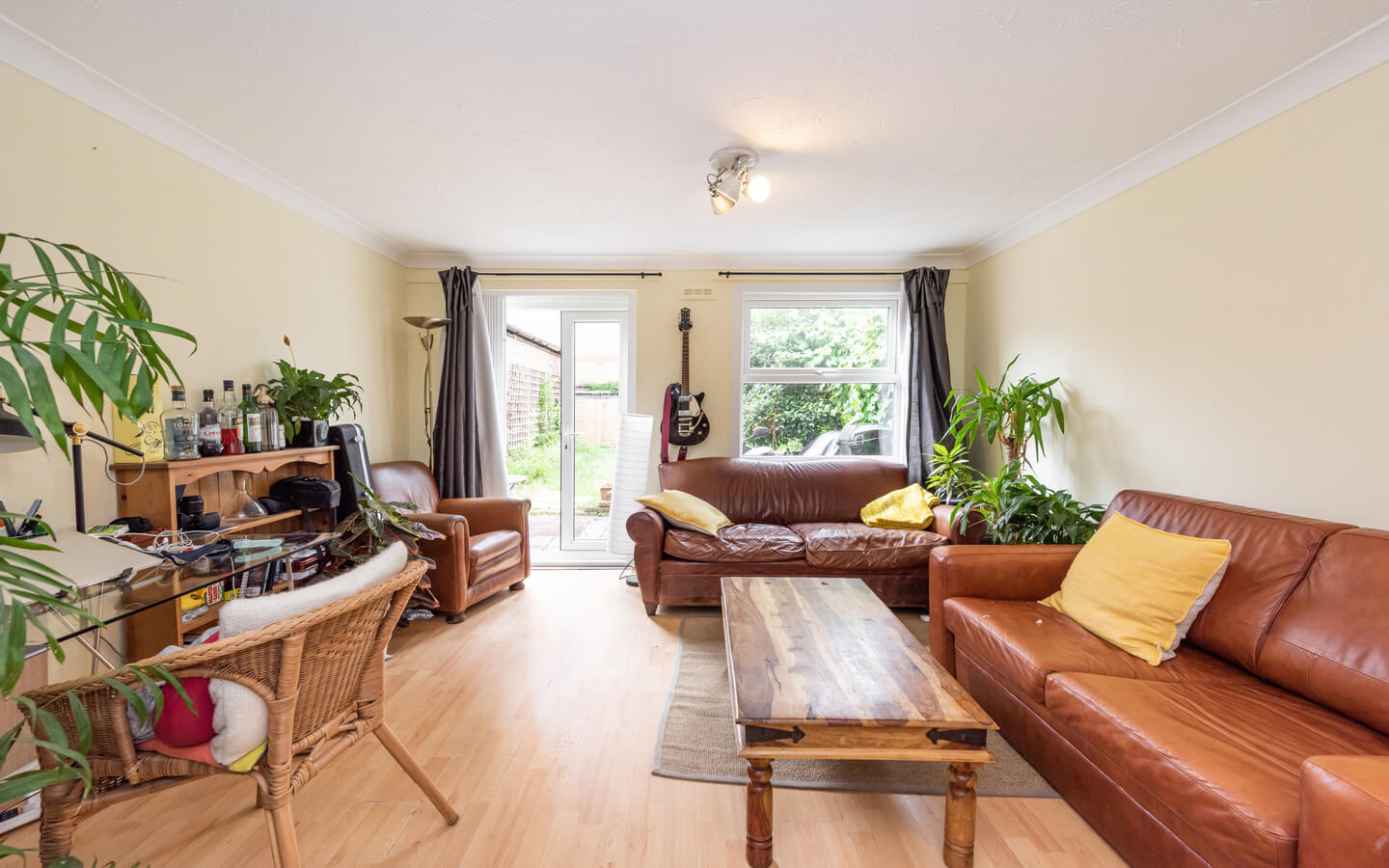 2 bedroom house for rent