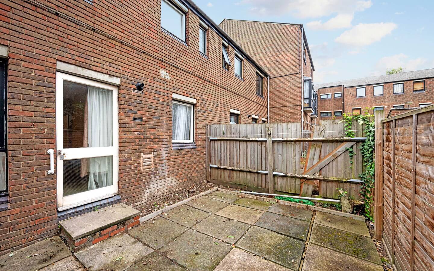 2 Bedroom House For Rent