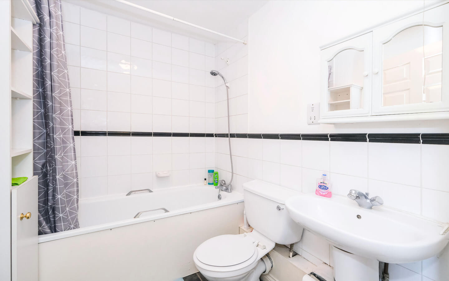 2 Bedroom House For Sale