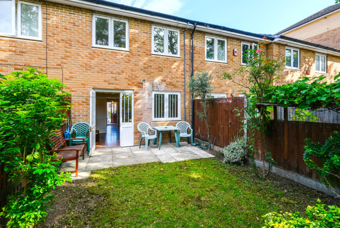 2 Bedroom House For Sale