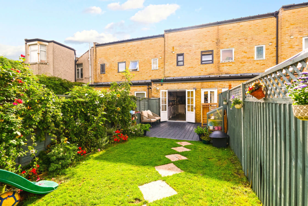 2 Bedroom House For Sale