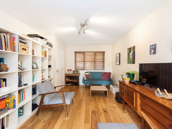 2 bedroom house for sale