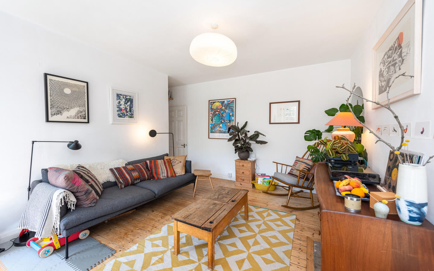 3 Bedroom Flat For Sale 3 Bedroom Flat For Sale