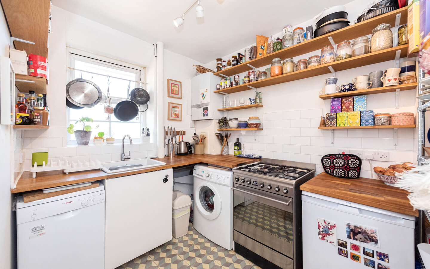 3 Bedroom Flat For Sale 3 Bedroom Flat For Sale