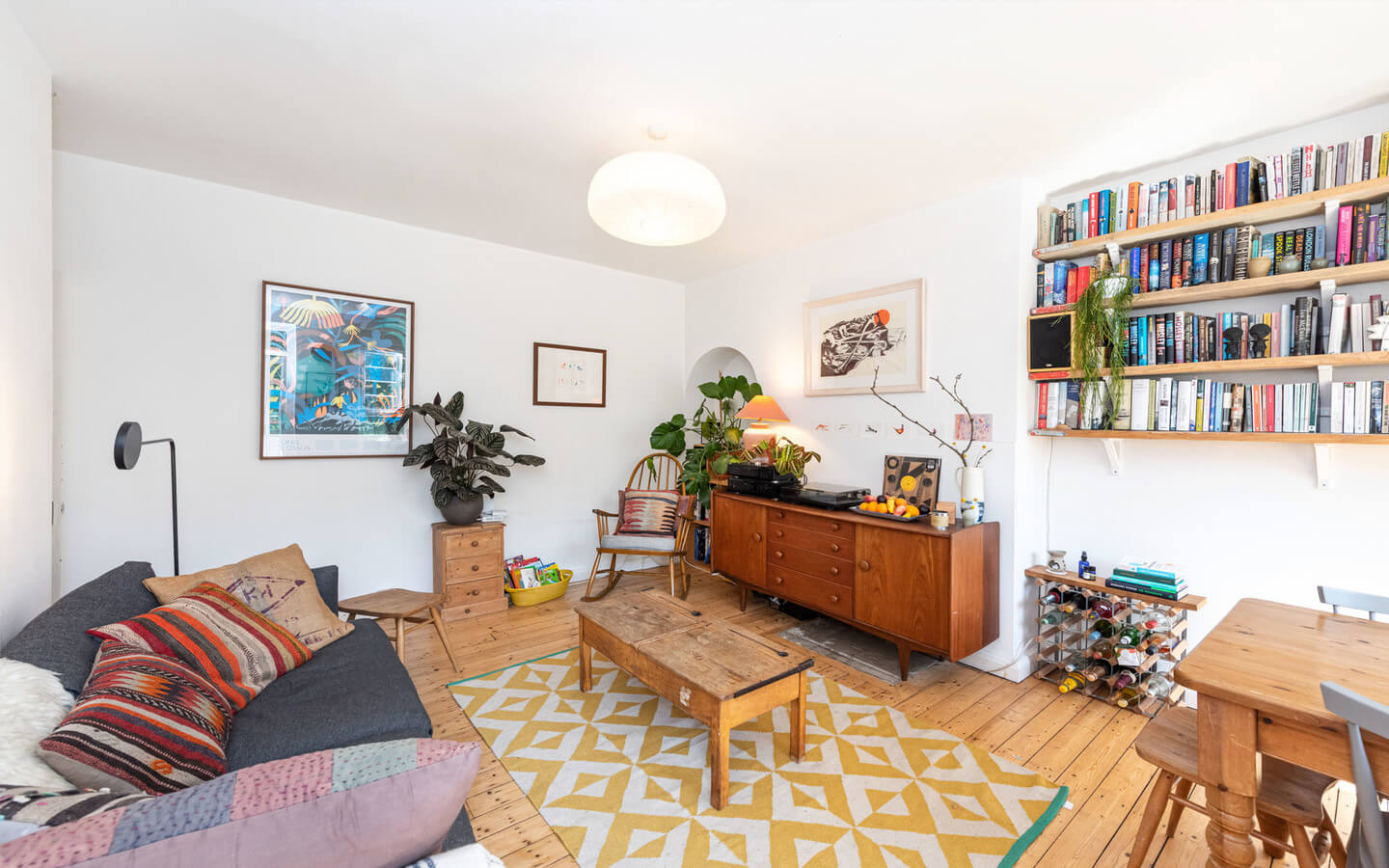 3 Bedroom Flat For Sale 3 Bedroom Flat For Sale