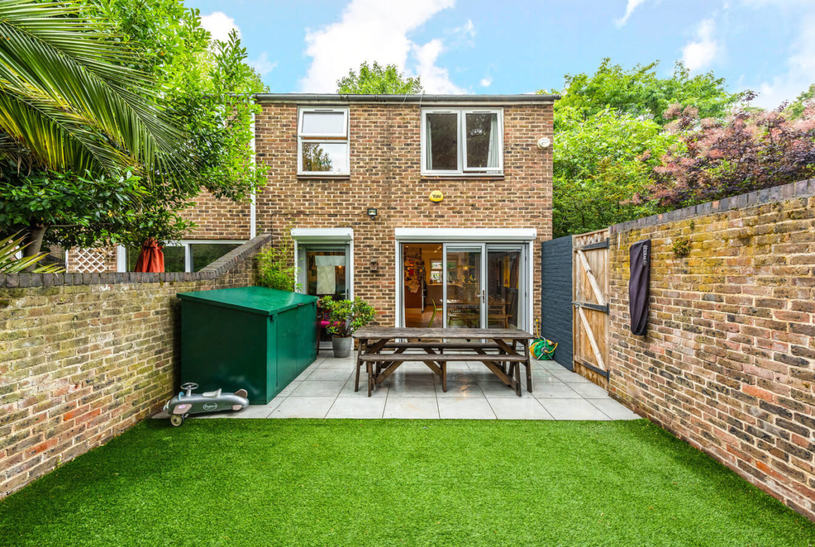 3 Bedroom House For Sale