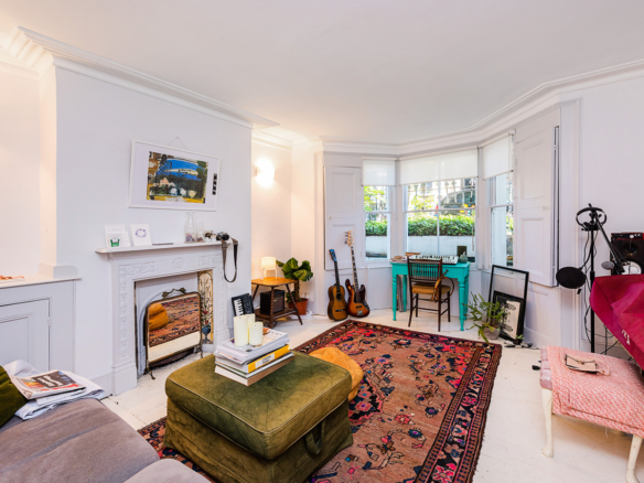 One Bedroom House For Rent - 15a E9 7AE