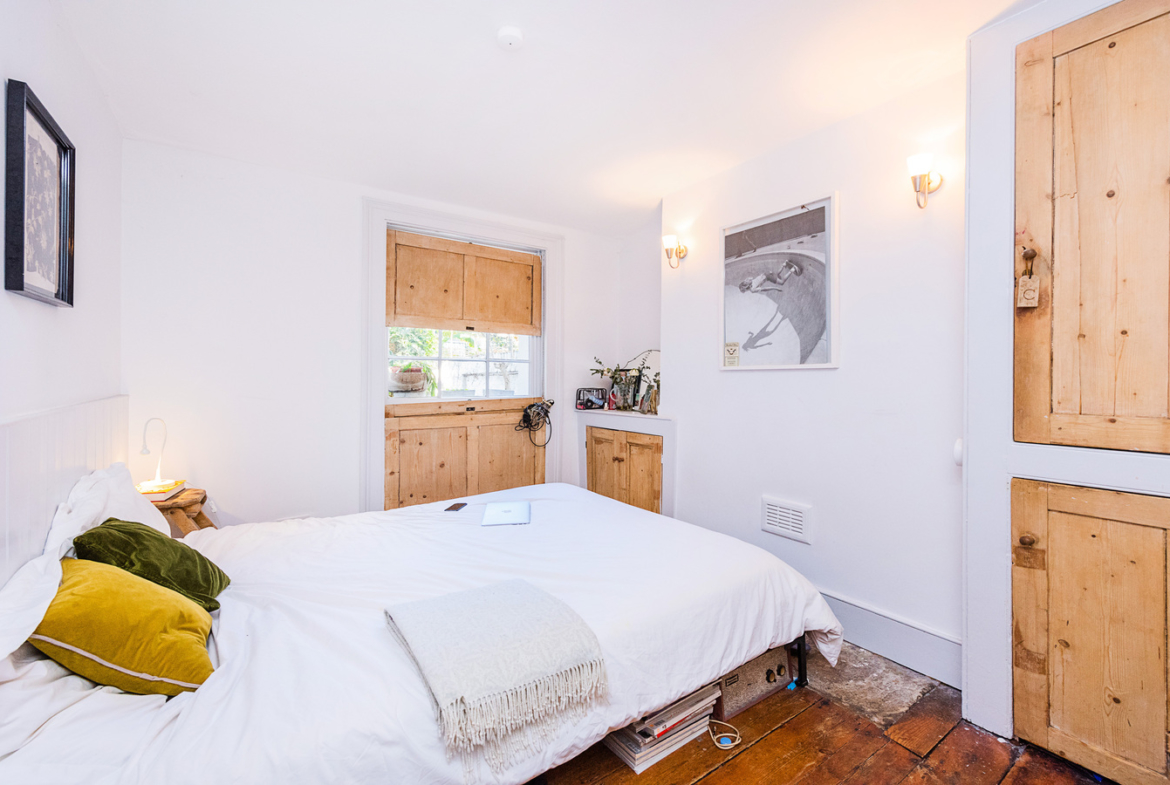 One Bedroom House For Rent - 15a E9 7AE