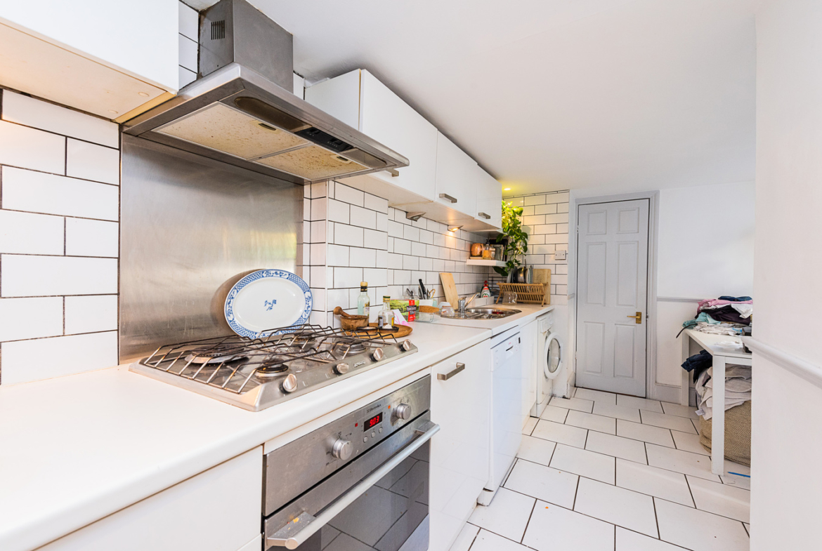 One Bedroom House For Rent - 15a E9 7AE