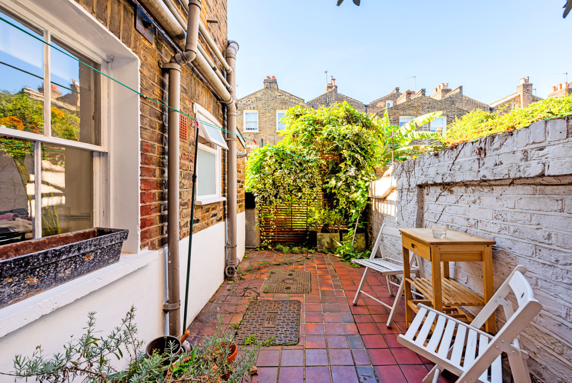 One Bedroom House For Rent - 15a E9 7AE