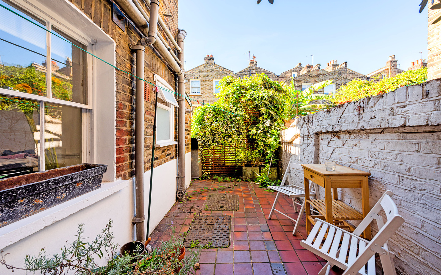 One Bedroom House For Rent - 15a E9 7AE