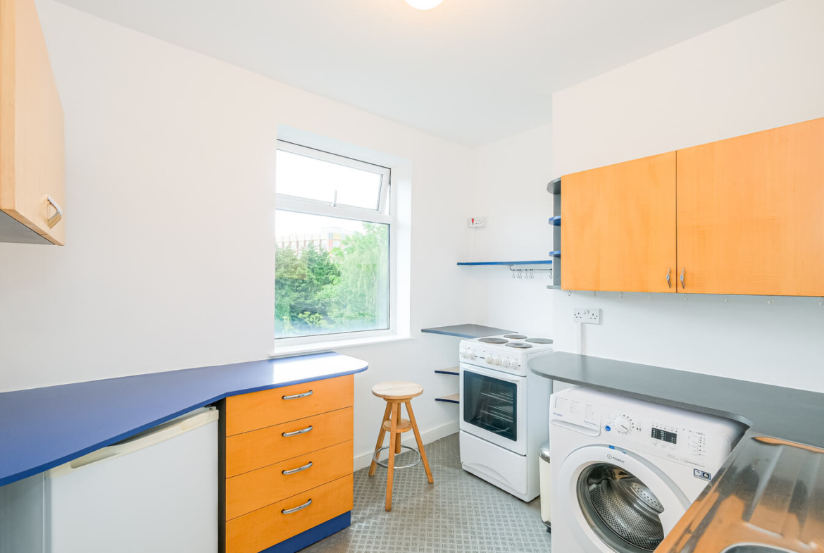 One Bedroom Flat For Rent - Hackney - London - E9 5HP