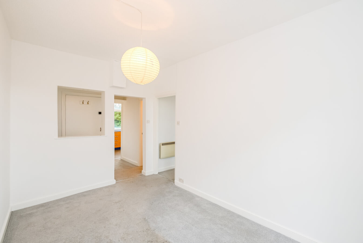 One Bedroom Flat For Rent - Hackney - London - E9 5HP