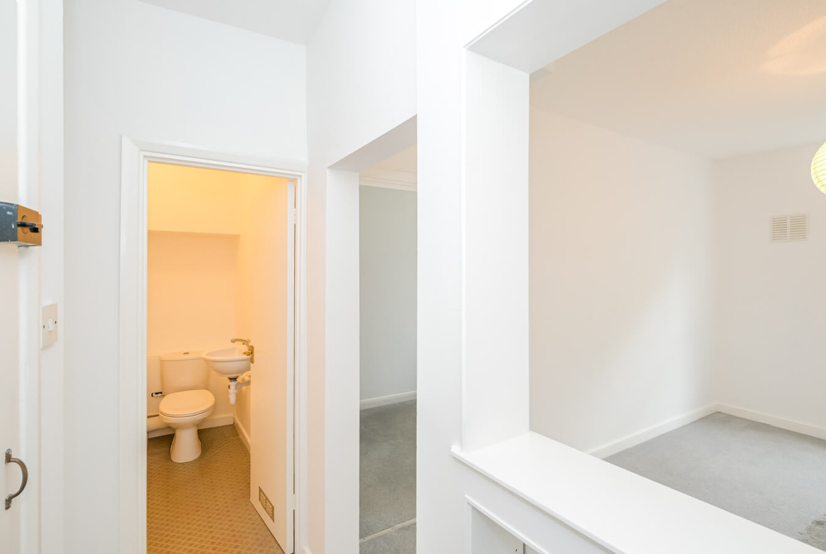 One Bedroom Flat For Rent - Hackney - London - E9 5HP