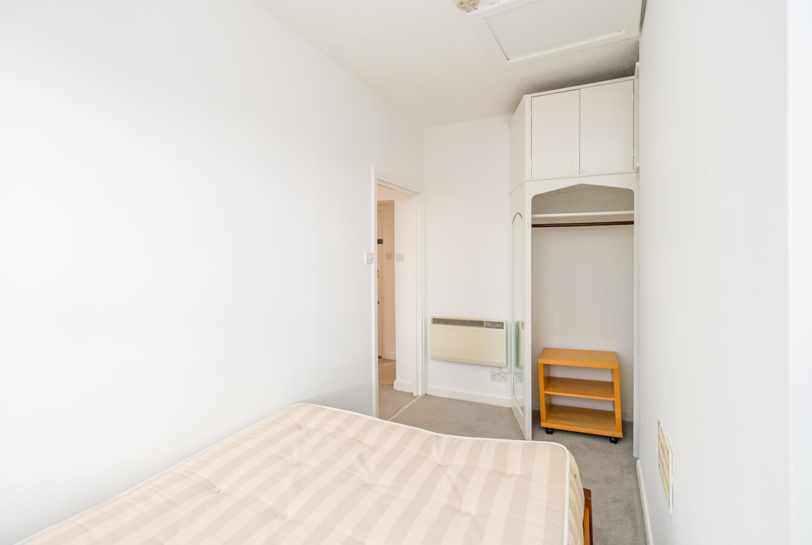 One Bedroom Flat For Rent - Hackney - London - E9 5HP