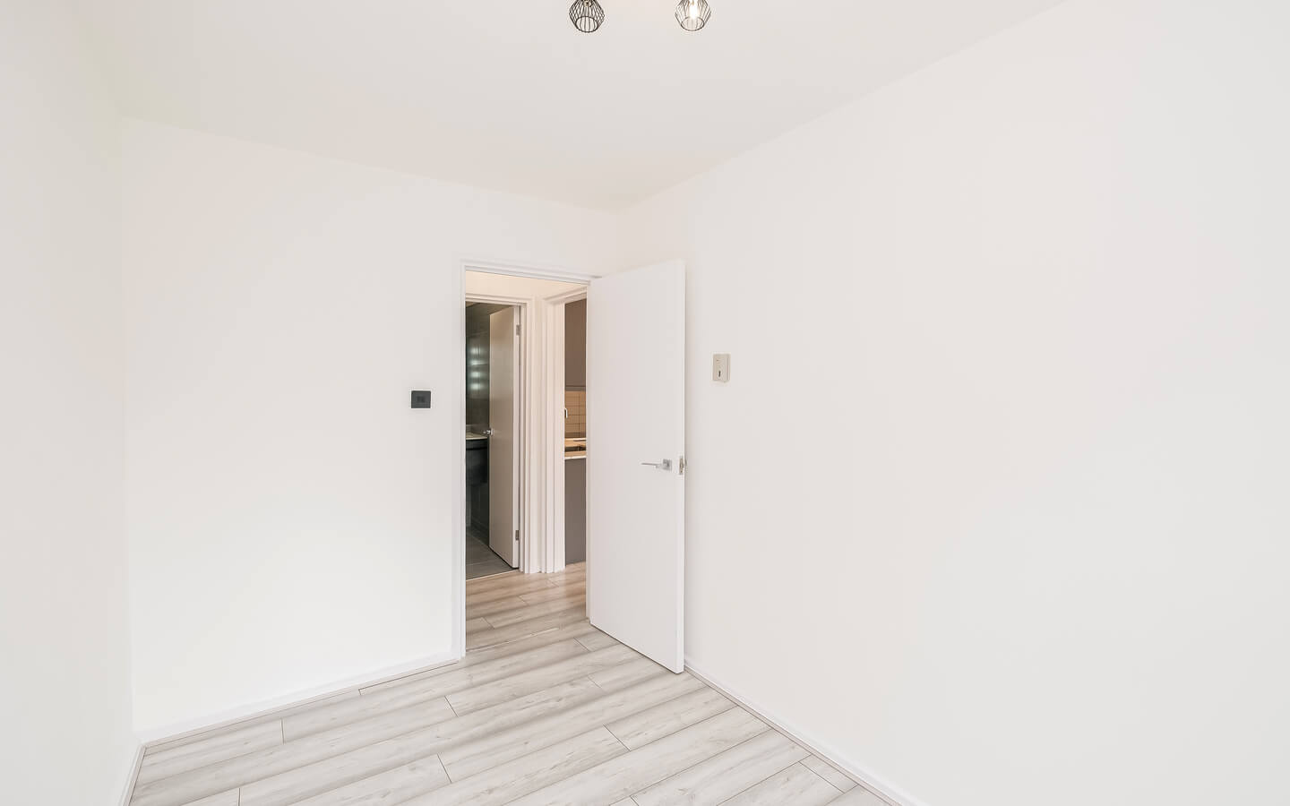 1 Bedroom Flat For Rent - Hackney - London - E9 7HF