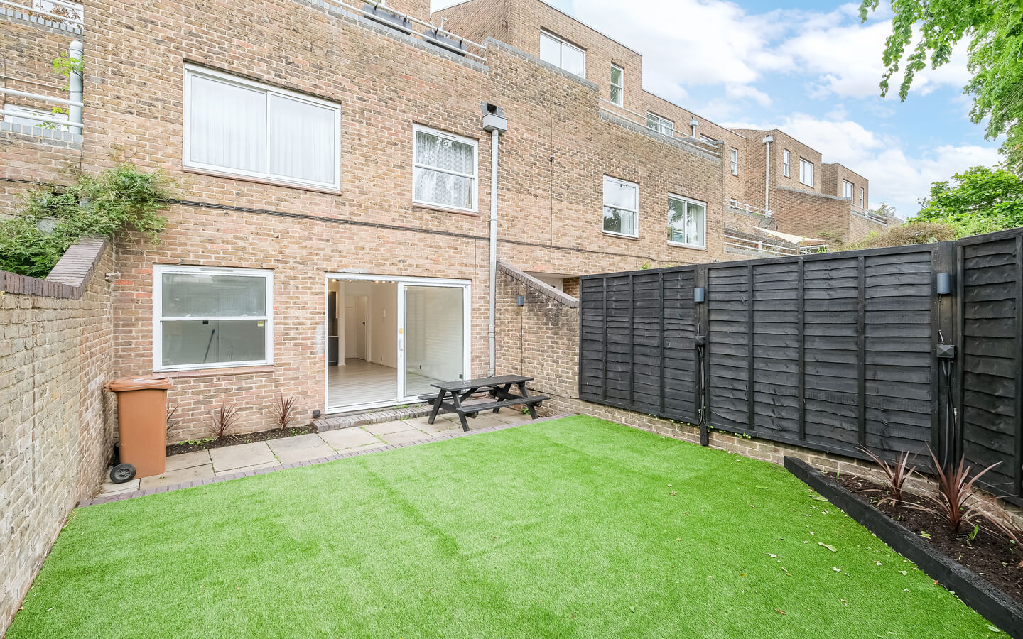 1 Bedroom Flat For Rent - Hackney - London - E9 7HF