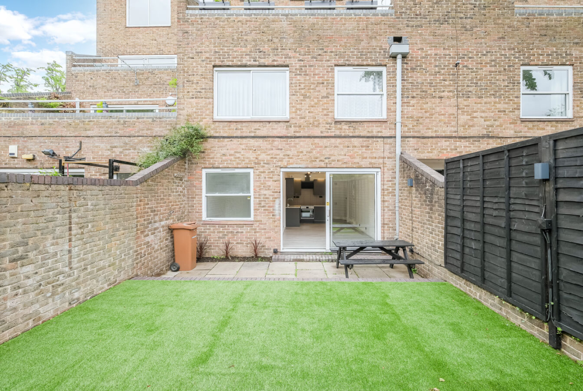 1 Bedroom Flat For Rent - Hackney - London - E9 7HF