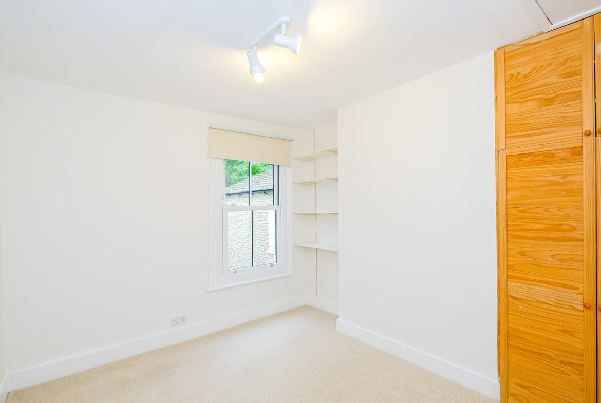 3 Bedroom House For Rent - London - E3