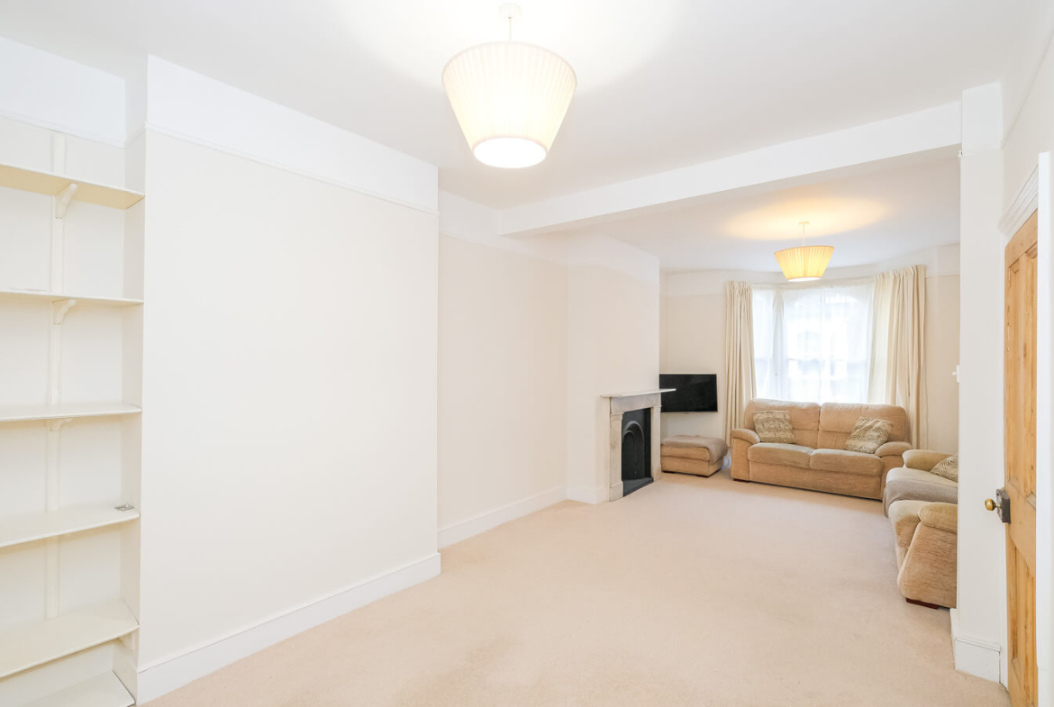 3 Bedroom House For Rent - London - E3