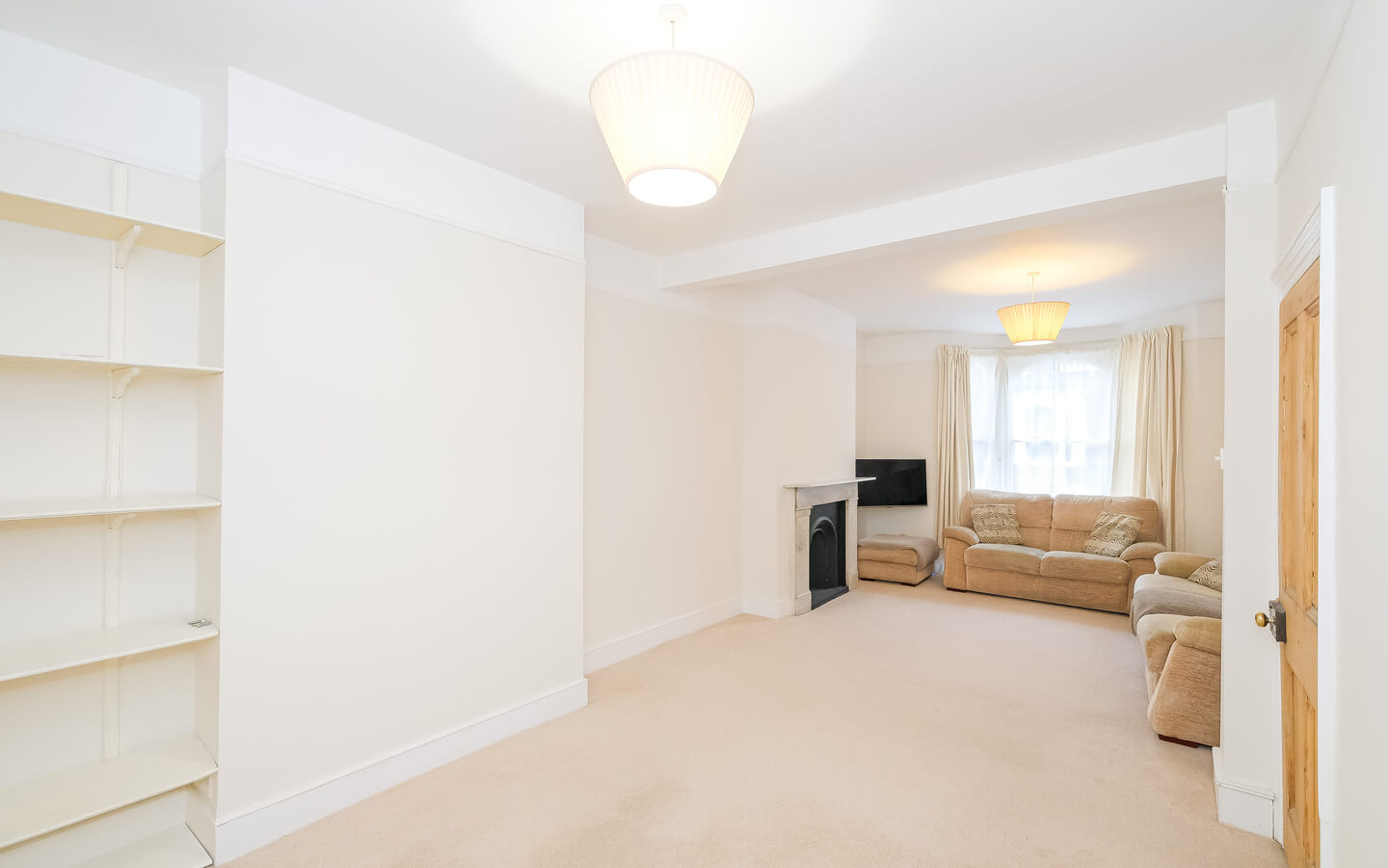 3 Bedroom House For Rent - London - E3