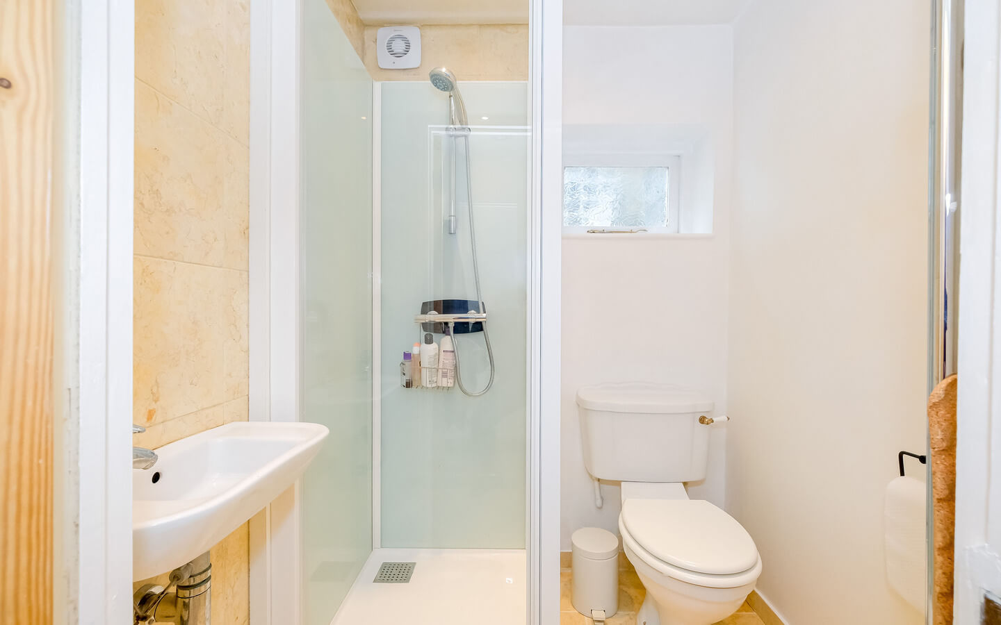 3 Bedroom House For Rent - London - E3