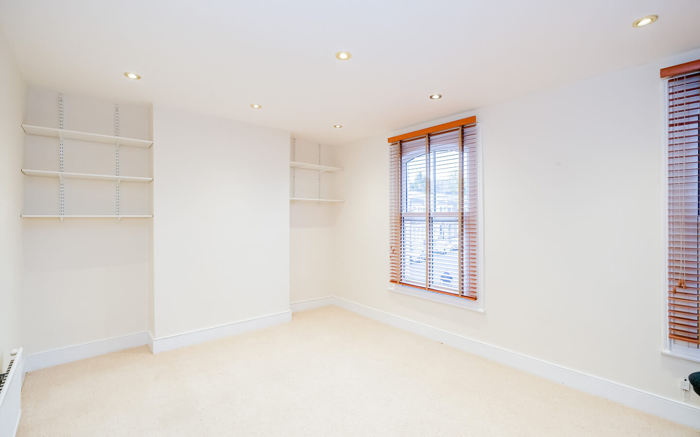 3 Bedroom House For Rent - London - E3