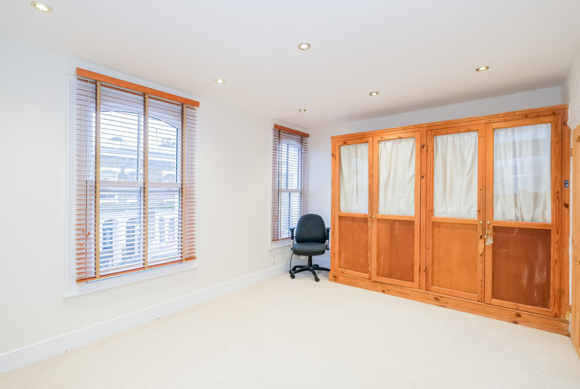 3 Bedroom House For Rent - London - E3