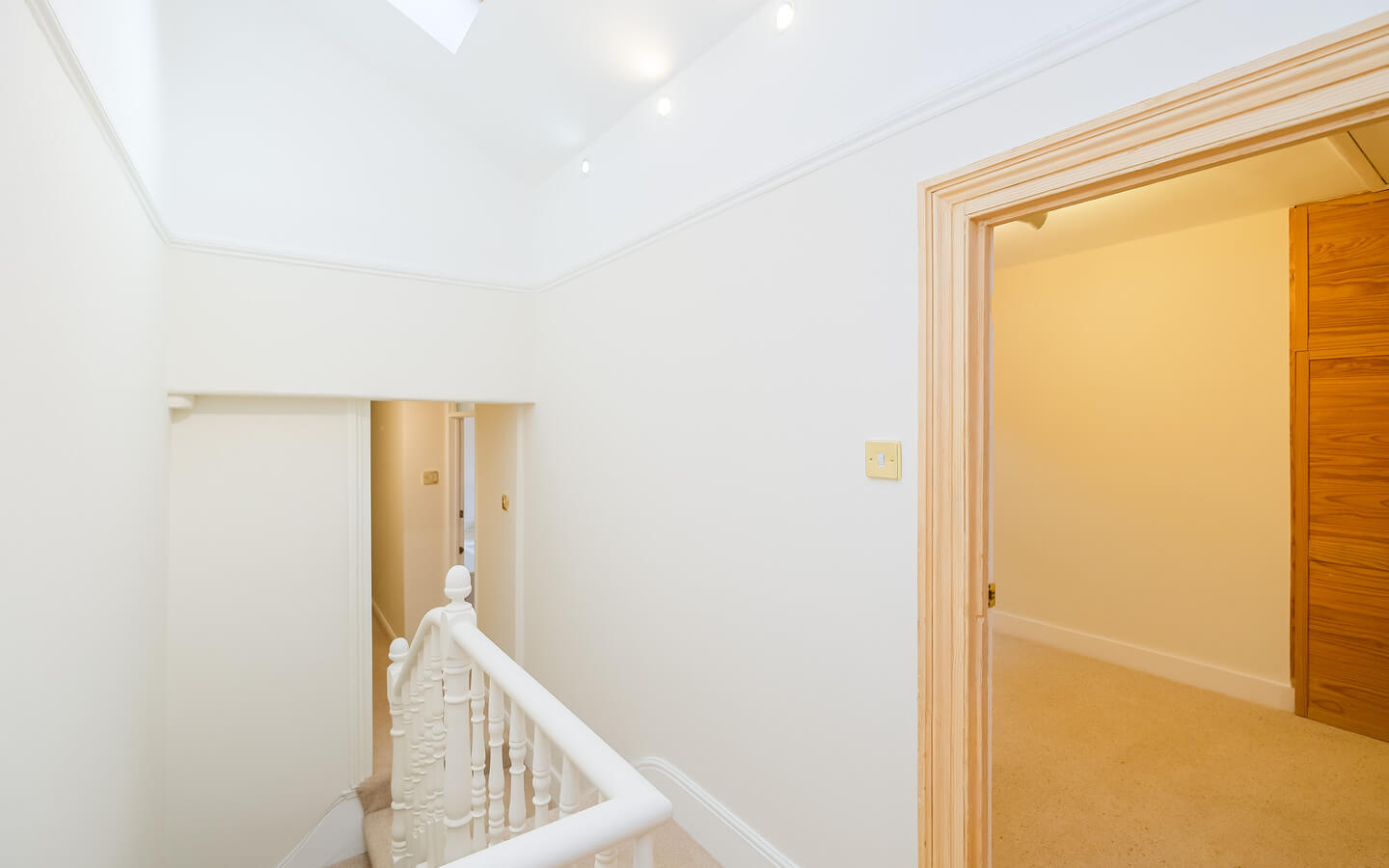 3 Bedroom House For Rent - London - E3