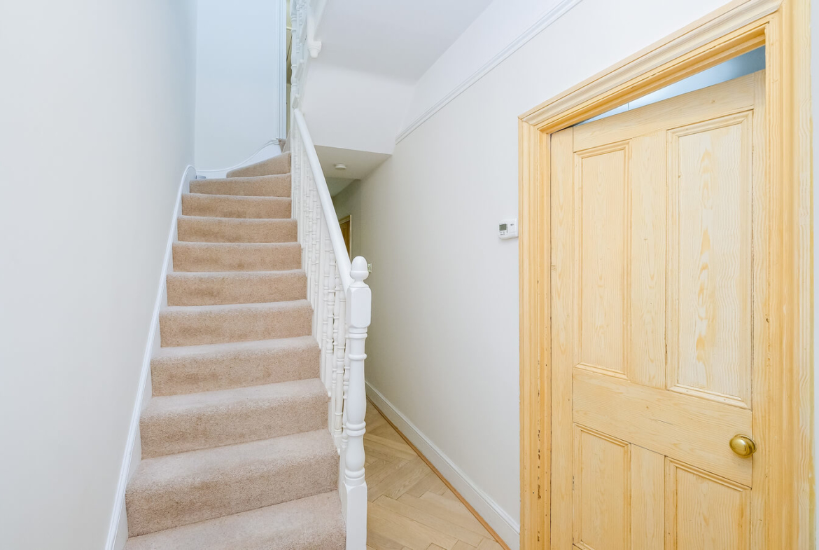 3 Bedroom House For Rent - London - E3