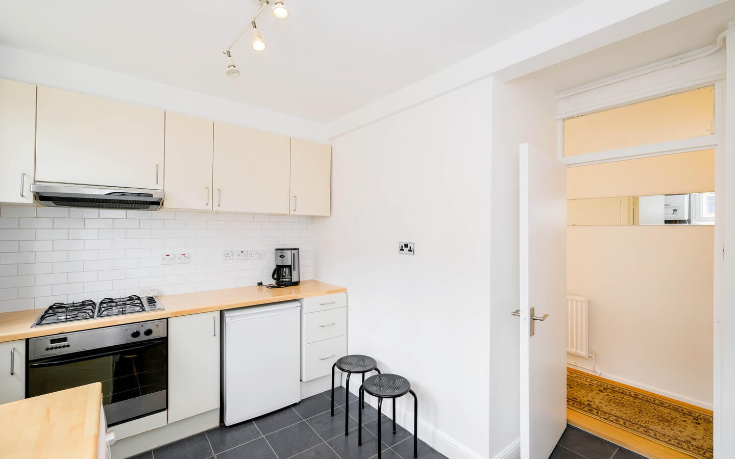 1 bedroom flat for sale in hackney london E9