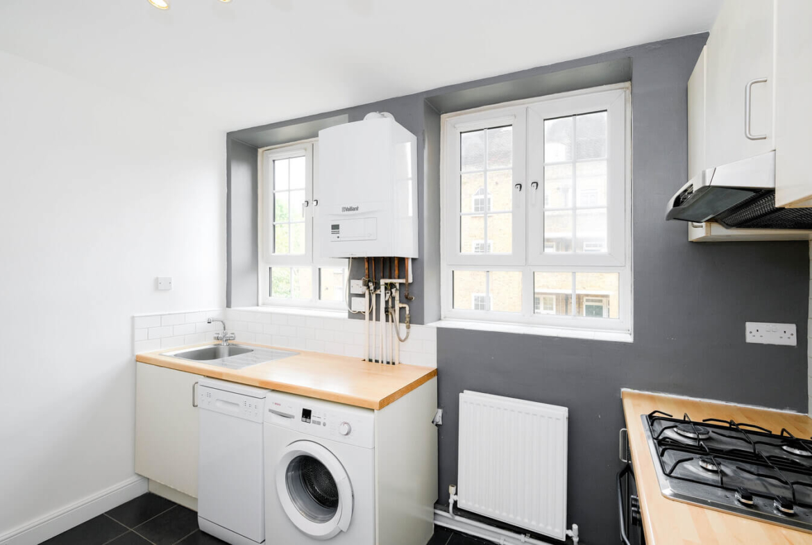 1 bedroom flat for sale in hackney london E9