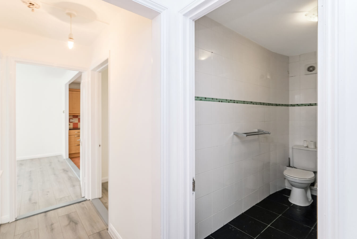 2 Bedroom Flat For Rent E2 Hackney London