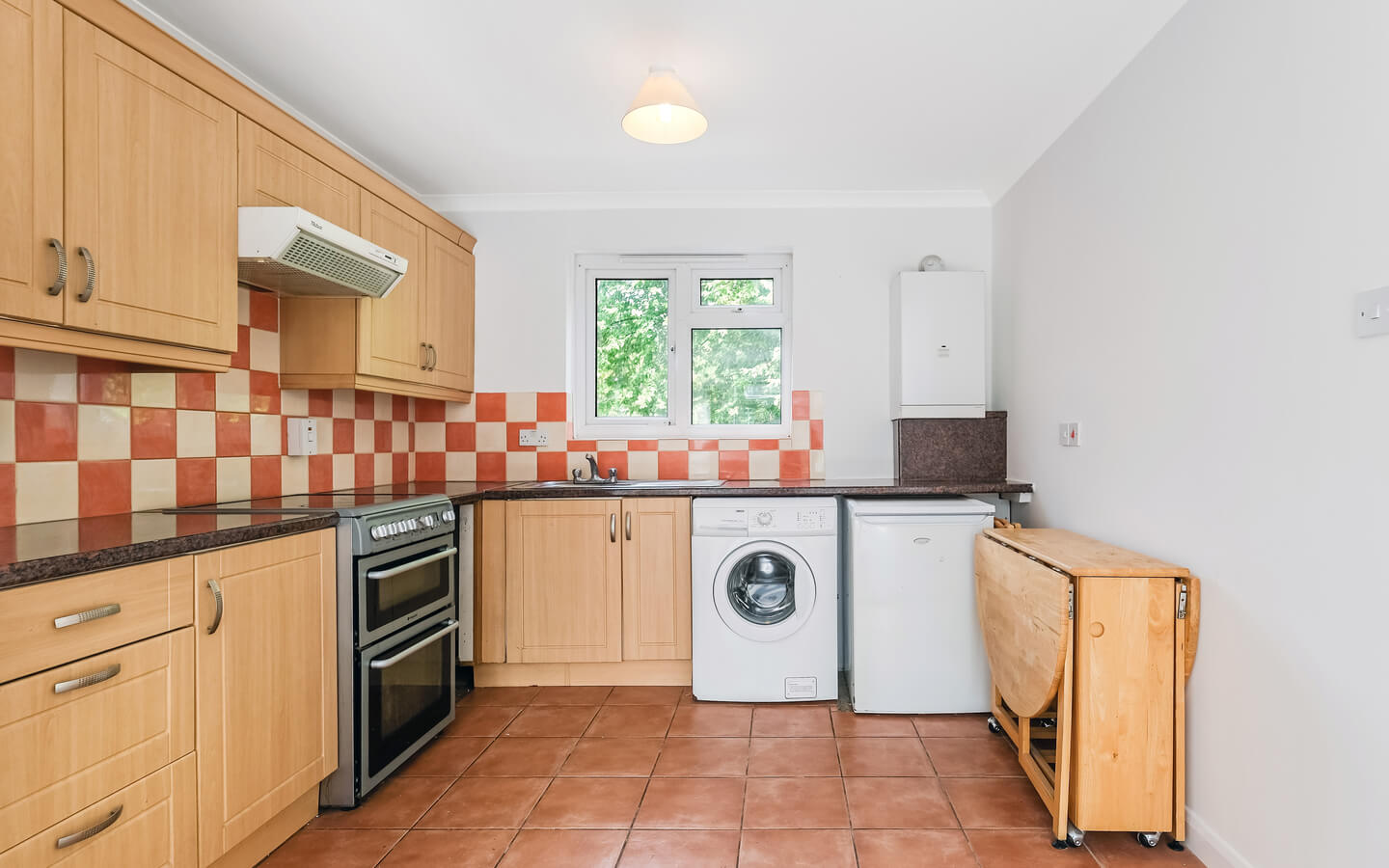 2 Bedroom Flat For Rent E2 Hackney London